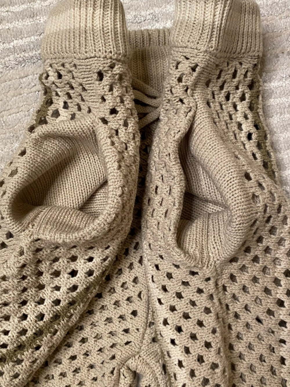 BoohooMAN Open Stitch Knit Shorts Beige Stripe Size M NWT - Picture 6 of 9